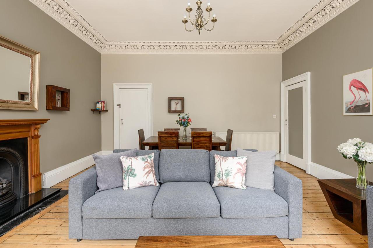 2 Bed Old Town Apartment - Next To Castle EDI Eksteriør billede