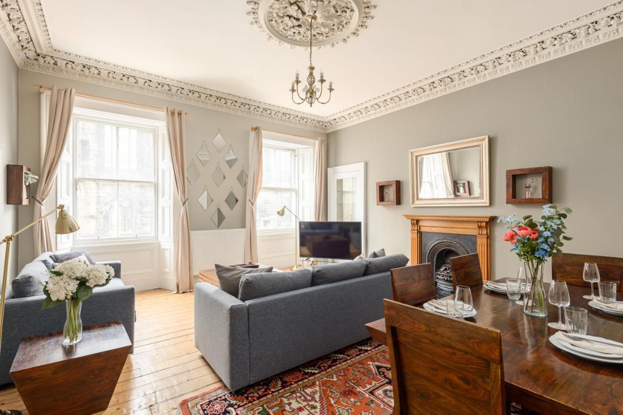 2 Bed Old Town Apartment - Next To Castle EDI Eksteriør billede