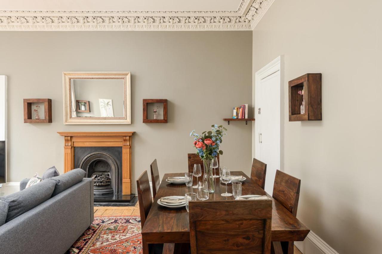 2 Bed Old Town Apartment - Next To Castle EDI Eksteriør billede